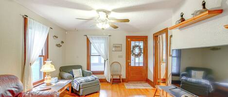 Televizyon, DVD oynatıcı, kitaplar