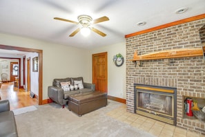 House (4 Bedrooms) | Interior