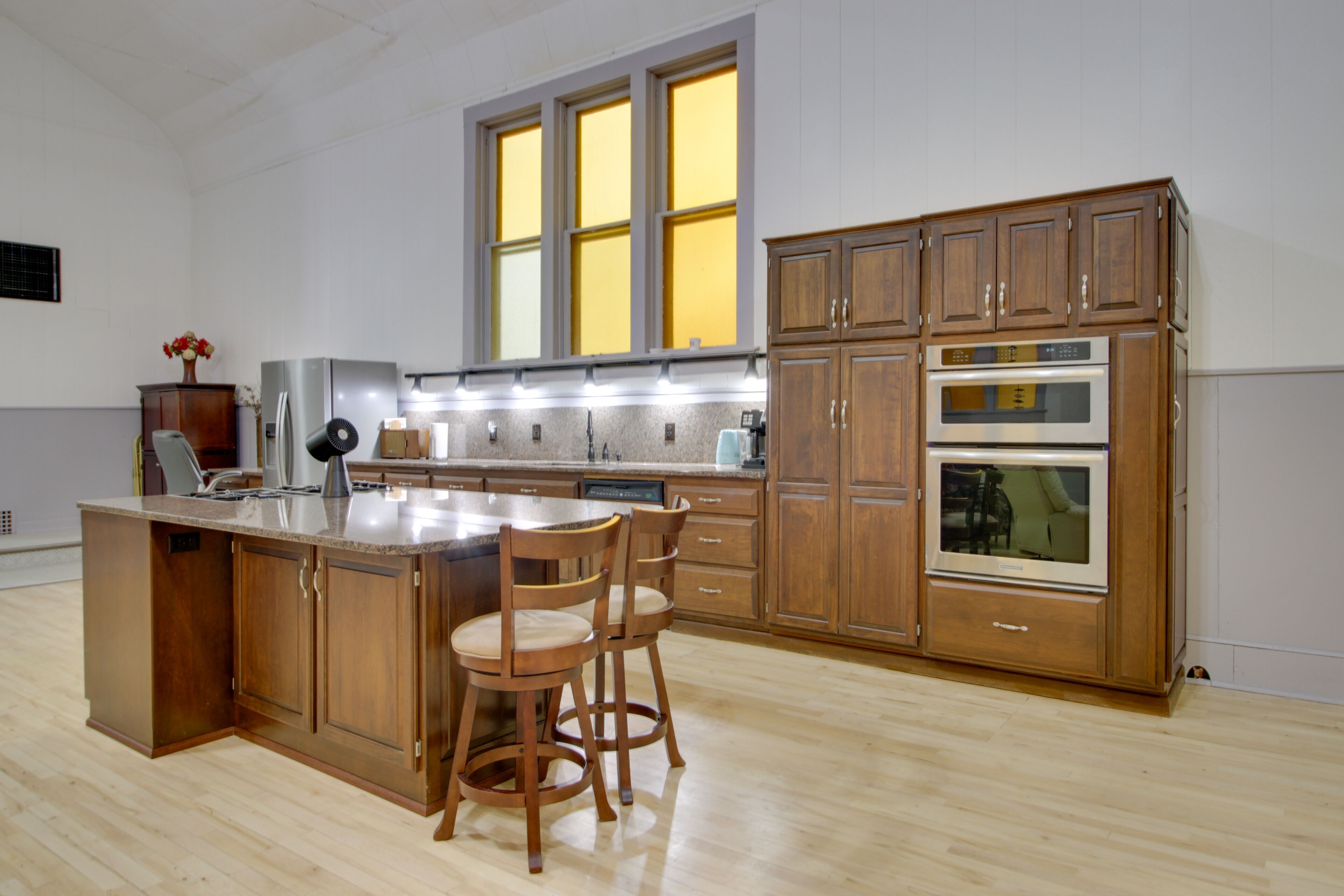 ميكروويف، فرن، موقد طهي مسطح، غسالة أطباق