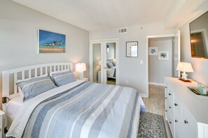 Apartment (2 Bedrooms) | Interior - Oceanfront Myrtle Beach Condo w/ Balcony & Views! (Myrtle Beach)