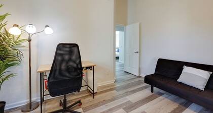 Modern Chandler Retreat w/ Private Outdoor Pool