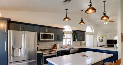 Modern Chandler Retreat w/ Private Outdoor Pool