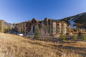 Exterior - Prime 3 Bedroom looking at Keystone Mtn House! (Keystone)