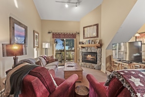TV, fireplace - Prime 3 Bedroom looking at Keystone Mtn House! (Keystone)