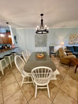 Dining - Kokomo on 30A – Deeded Beach Access / 3 Pools (Santa Rosa Beach)