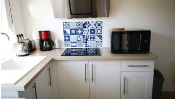 Micro-ondes, lave-vaisselle