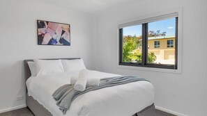 3 bedrooms, WiFi, bed sheets