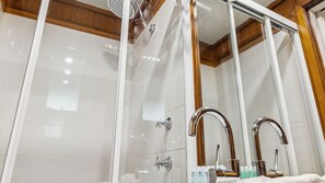 Bruser, håndklæder, Sæbe, Shampoo