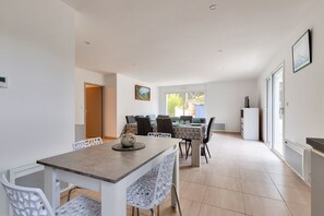 Dining - Vendée Countryside: House for 6 persons (Commequiers)