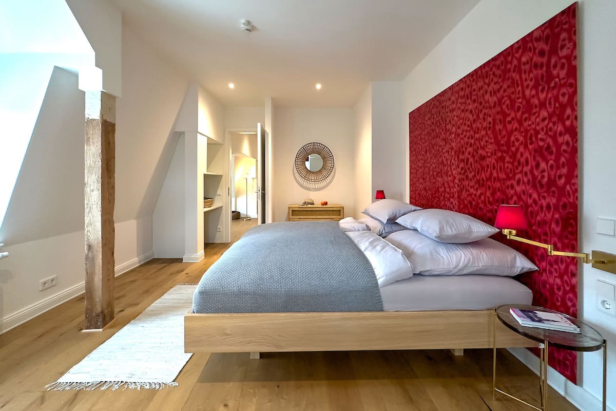 Family Suite, Ocean View | In-room safe, soundproofing, free WiFi, bed sheets