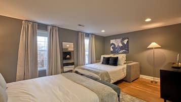 4 bedrooms, iron/ironing board, travel crib, free WiFi