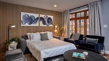 4 chambres, fer et planche à repasser, lit de bébé portatif