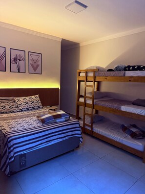 Minibar, accĂšs au Wi-Fi (inclus), literie fournie