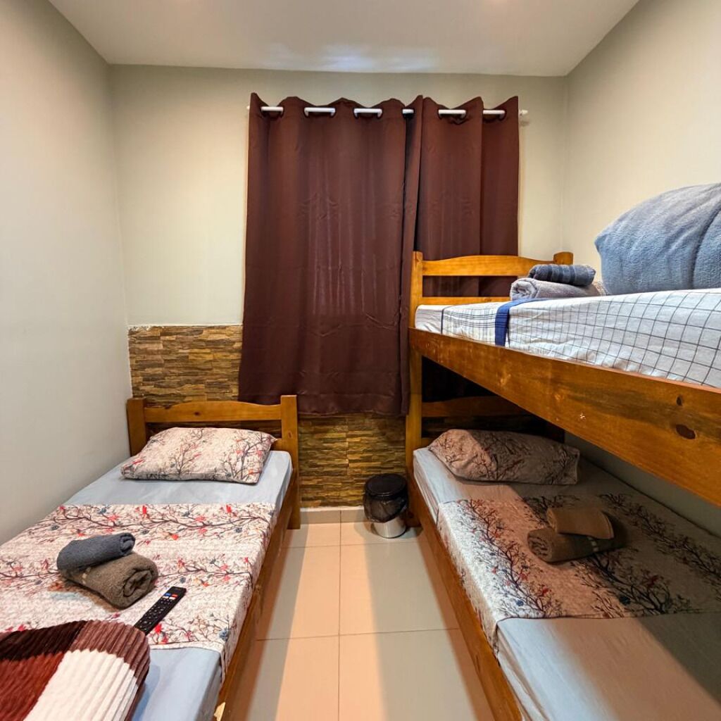 Minibar, free WiFi, bed sheets