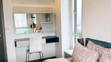 2 bedrooms, desk, free WiFi, bed sheets