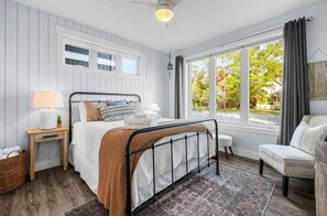 2 Schlafzimmer, BĂŒgeleisen/BĂŒgelbrett, Reisekinderbett, kostenloses WLAN