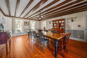 Dining - 1880's Farmhouse, W/Private stream & Hot Tub (Ellenville)