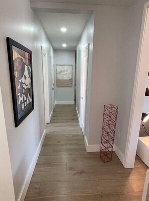 Interior - NEW! Gorgeous house in Coral Gables
(Coral Gables)