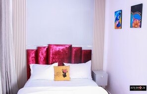 標準雙人房 | 埃及棉床單、高級寢具、Select Comfort 床墊、獨特設計