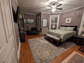 4 bedrooms, desk, iron/ironing board, WiFi - Beautiful historic home close to Louisville - Sleeps 12! (New Albany)