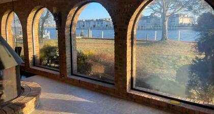 3-bedroom vacation home just 4 minutes to Lake Saint Clair