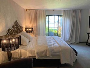 3 bedrooms, desk, iron/ironing board, WiFi