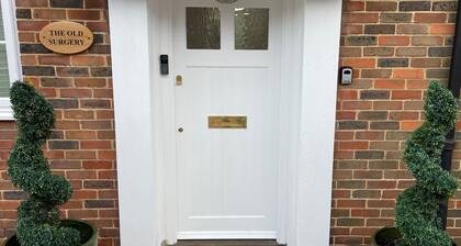 1bed Pet Friendly, Wifi, Parking - 40m to London