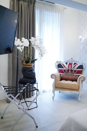 Rom – deluxe | 1 soverom, safe på rommet og wi-fi (inkludert)