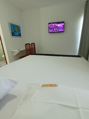 1 bedroom, WiFi, bed sheets