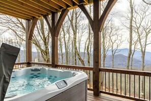 Tina de hidromasaje al aire libre