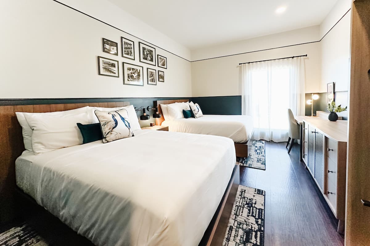 1 slaapkamer, luxe beddengoed, een kluis op de kamer, een bureau