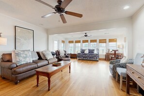 Unclassified image, 3 of 22, button