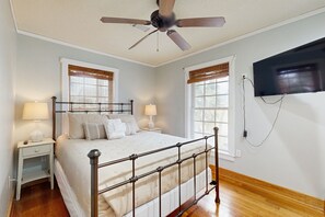 Unclassified image, 5 of 22, button