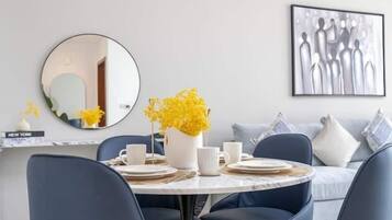 Luksushuoneisto | Ruokailu omassa huoneessa