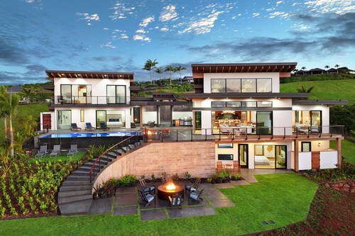Hale Keaka: Luxury Modern Estate w/ Pool, Outdoor Showers, Hot Tub & Ocean Views