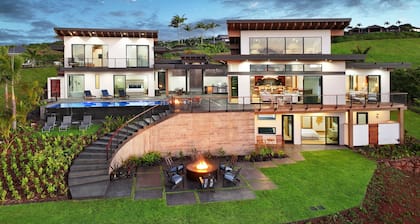 Hale Keaka: Luxury Modern Estate w/ Pool, Outdoor Showers, Hot Tub & Ocean Views