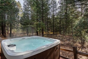 Outdoor spa tub - Pet-Friendly Retreat | Hot Tub, King Suite, Office, Near Lake Tahoe & Trails (Truckee)
