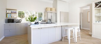 Middedorp Villa and Apartments