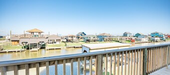 Neptune's Landing-Great Fishing just yards off the ICW!