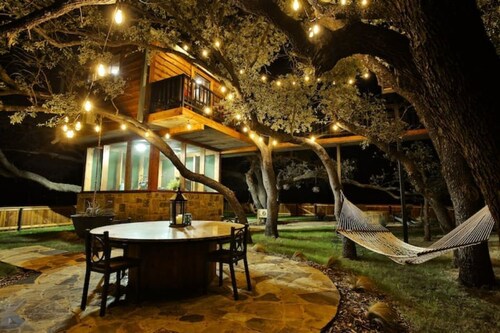 Ryders Treehouse is the ultimate couples romantic private ranch stay!