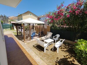 Terrace/patio - Apartment 50 m sea, with garden and parking space (Marcelli)
