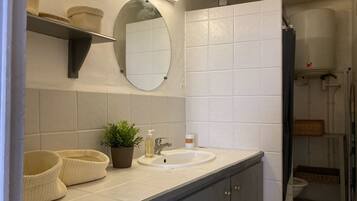 淋浴設備、風筒、提供毛巾、番梘