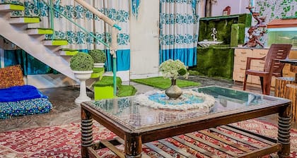 "A1K Homestay: Your Cozy Haven in Mysore's Shopping Hub"