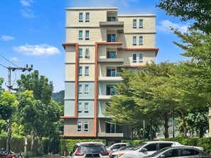 Exterior - Dcondo Kathu - Top Floor 1 Bdr Condo with shared Pool (Kathu)
