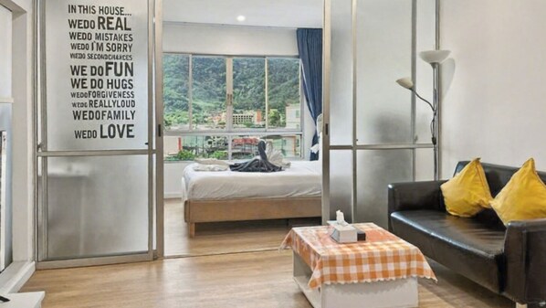 1 bedroom, iron/ironing board, WiFi, bed sheets - Dcondo Kathu - Top Floor 1 Bdr Condo with shared Pool (Kathu)