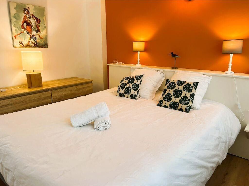 2 Schlafzimmer, Reisekinderbett, kostenloses WLAN, Bettwäsche