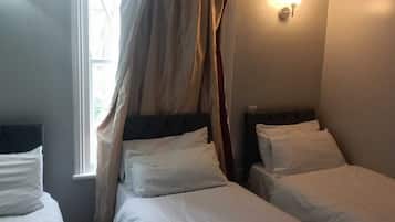 Tripla Standard | Postazione laptop, insonorizzazione, Wi-Fi gratuito