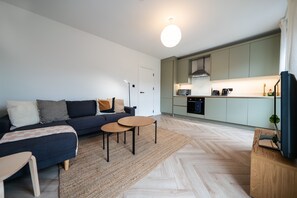 Apartment (4 Bedrooms) | Private kitchen