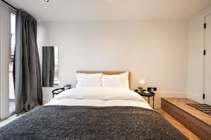 4 bedrooms, laptop workspace, iron/ironing board, free WiFi - The Battersea Place - Charming 4bdr Flat (London)