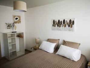 1 chambre, Wi-Fi gratuit, draps fournis